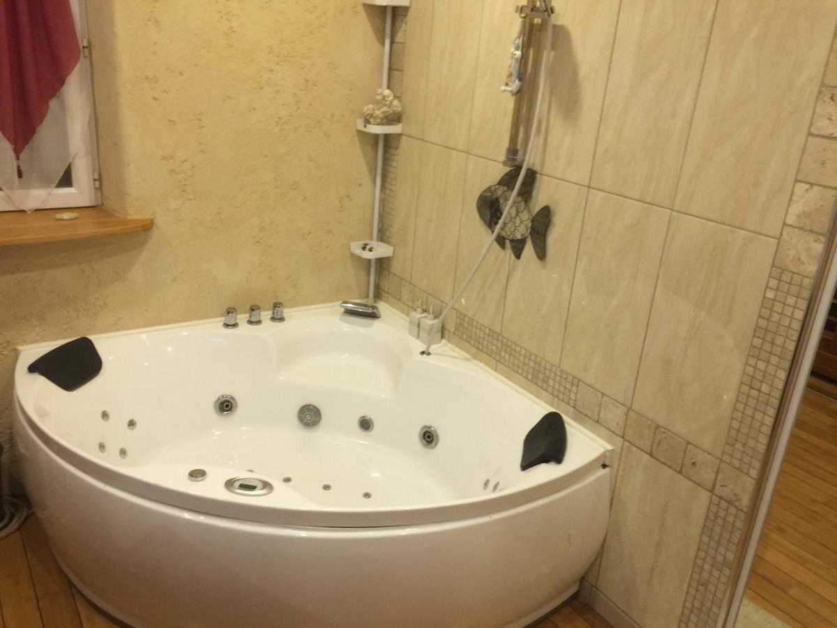 La Decouverte, Jacuzzi, Sauna, Et Terrasse Avec Vue Sur Lac A La Campagne Entre Toulouse Et Auch Catonvielle Ngoại thất bức ảnh