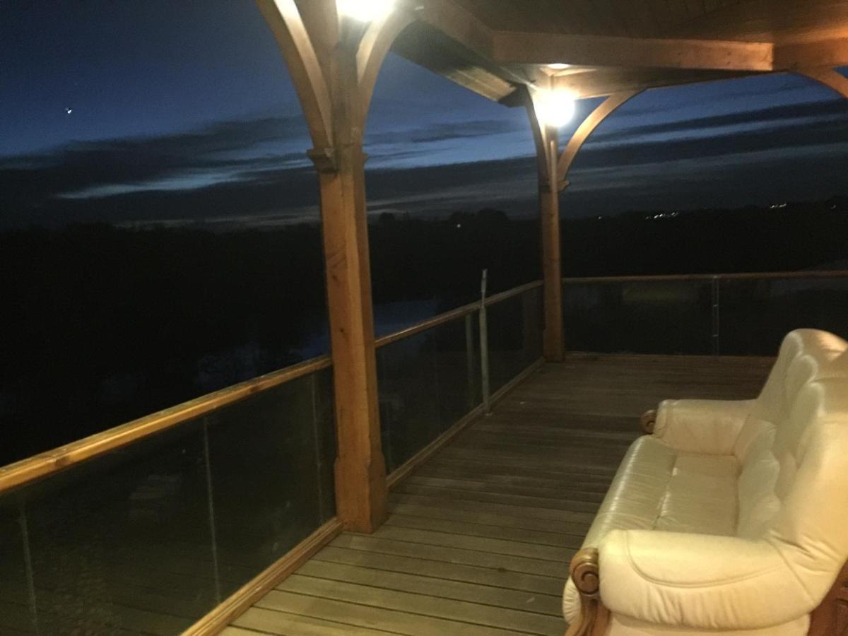 La Decouverte, Jacuzzi, Sauna, Et Terrasse Avec Vue Sur Lac A La Campagne Entre Toulouse Et Auch Villa Catonvielle Ngoại thất bức ảnh