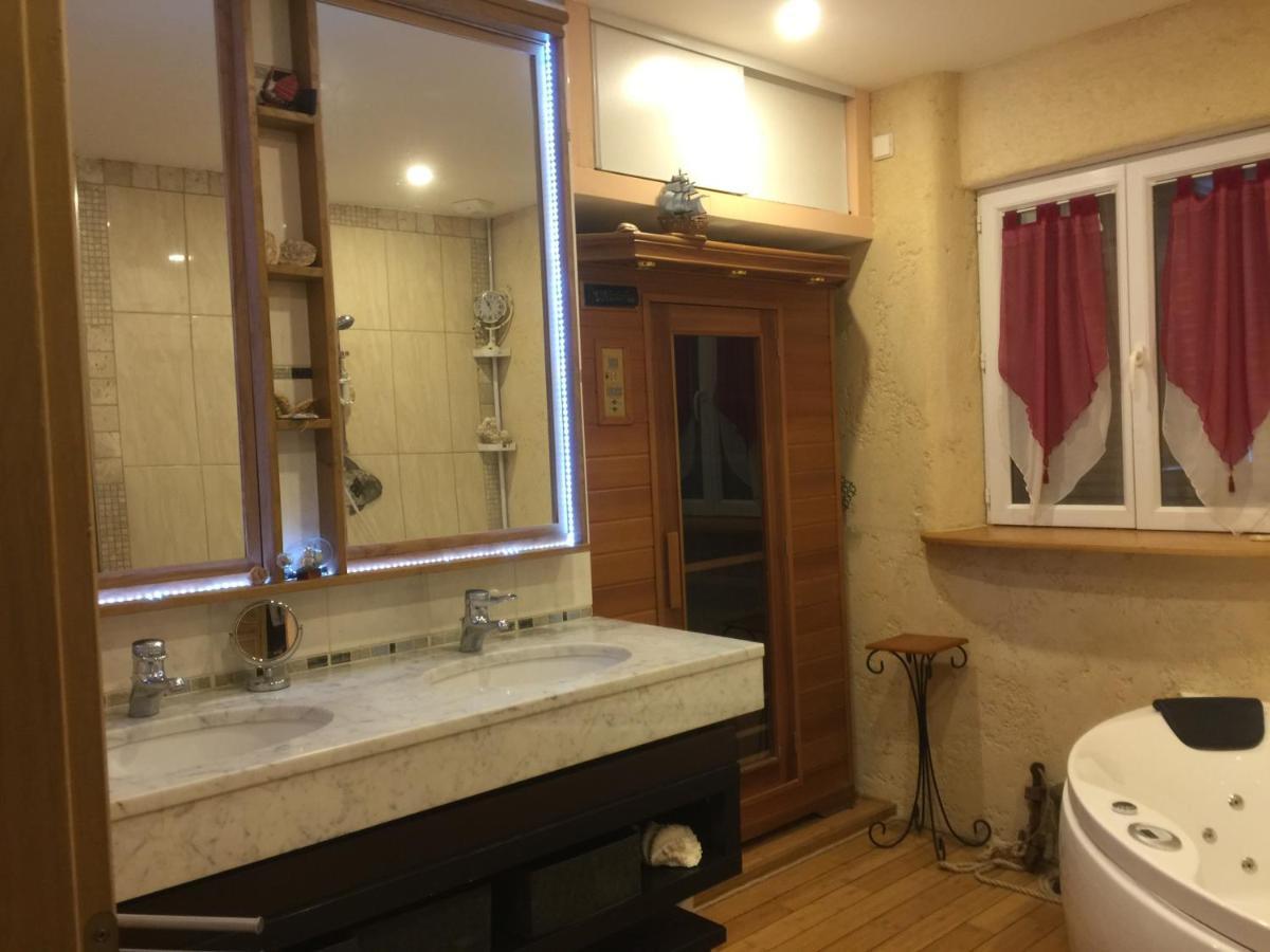 La Decouverte, Jacuzzi, Sauna, Et Terrasse Avec Vue Sur Lac A La Campagne Entre Toulouse Et Auch Catonvielle Ngoại thất bức ảnh